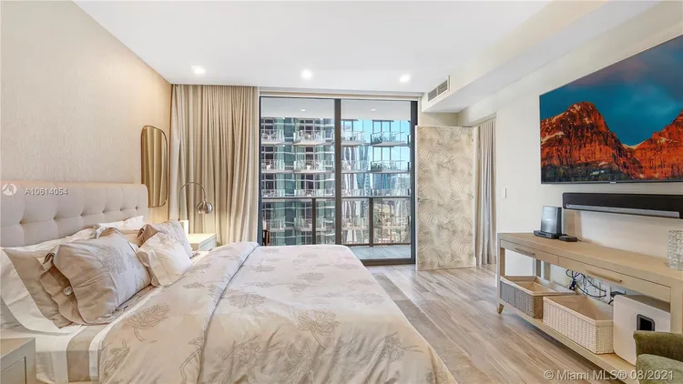 SLS Lux Brickell #3105 image #17
