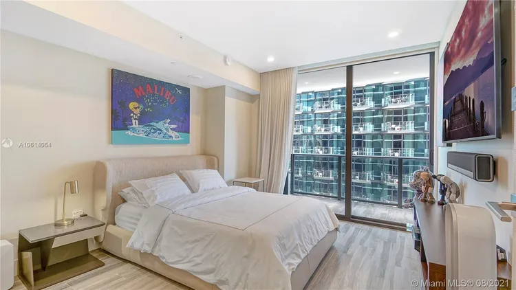 SLS Lux Brickell #3105 image #25