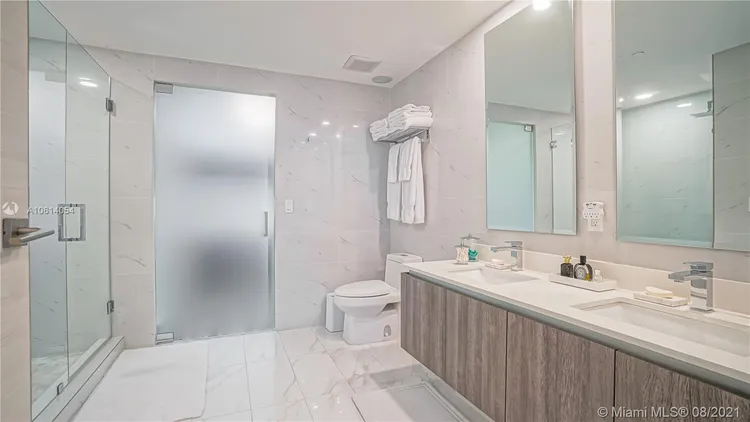 SLS Lux Brickell #3105 image #26