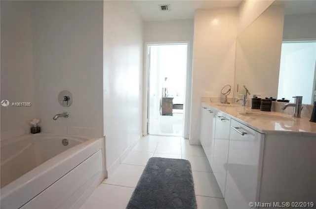 The Plaza on Brickell North #4405 image #19