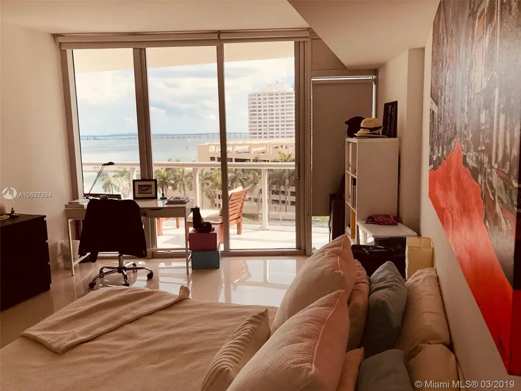 Icon Brickell II #907 image #7