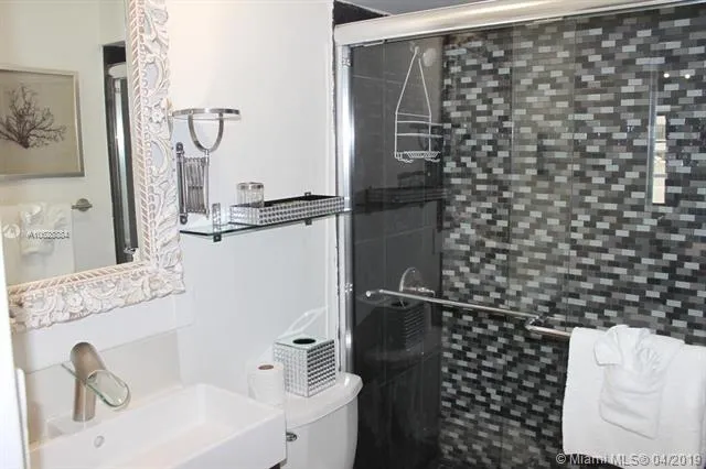 Shelborne #1005 image #12