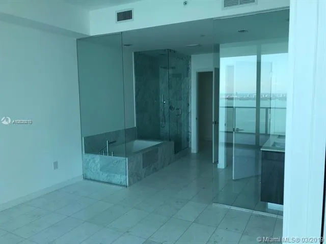 Gran Paraiso #4102 image #7