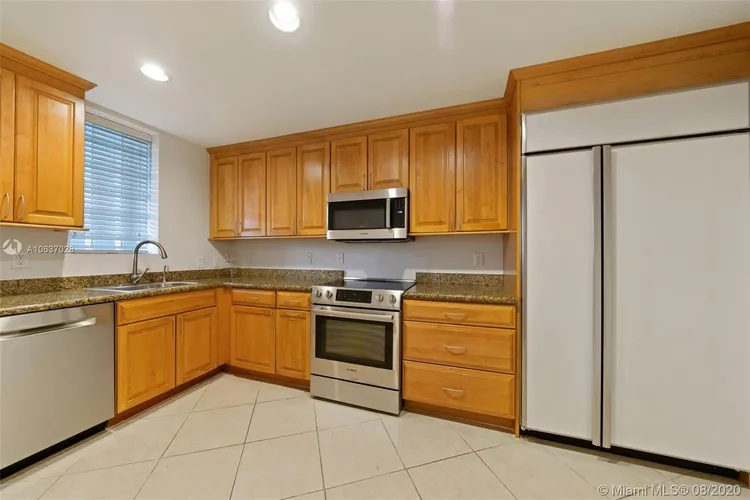 Avignon in the Gables #6 image #11