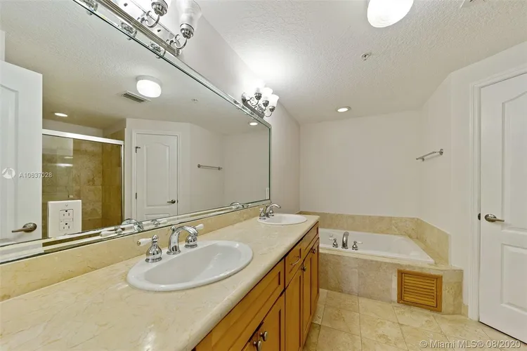 Avignon in the Gables #6 image #8