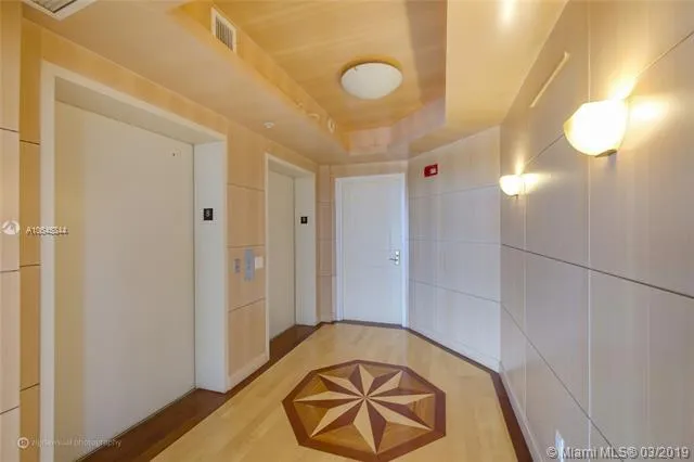 Siena Condo Deering Bay #801 image #8