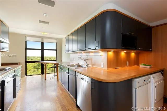 Towers of Key Biscayne #B701 image #7