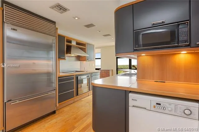 Towers of Key Biscayne #B701 image #8