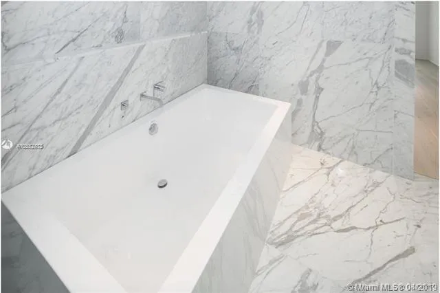 321 Ocean Drive #301 image #12