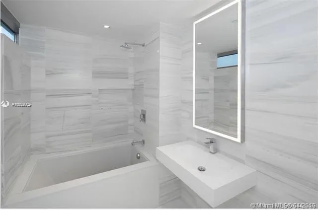 321 Ocean Drive #301 image #17