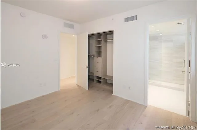 321 Ocean Drive #301 image #20