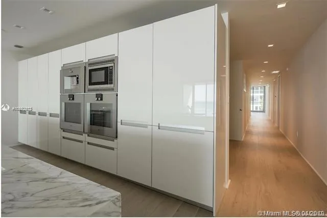 321 Ocean Drive #301 image #8