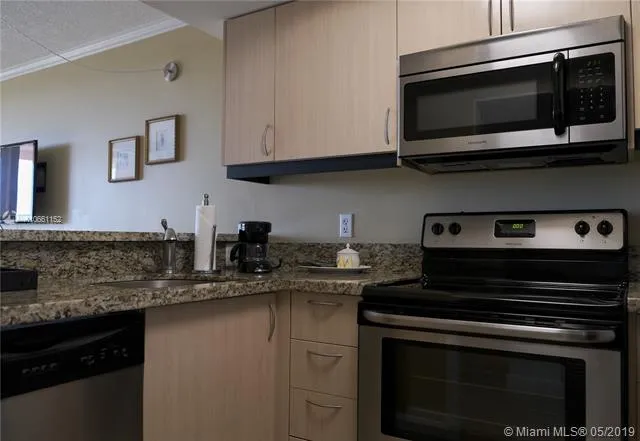 The Mutiny #810 image #15