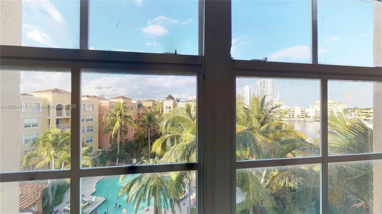 The Yacht Club at Aventura #5606 image #23
