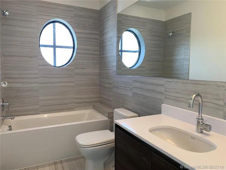 Merrick Manor #PH1001 image #13