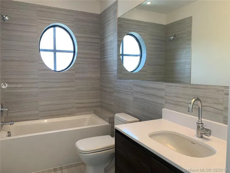 Merrick Manor #PH1001 image #14