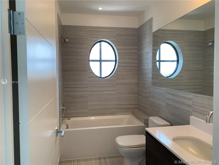 Merrick Manor #PH1001 image #15