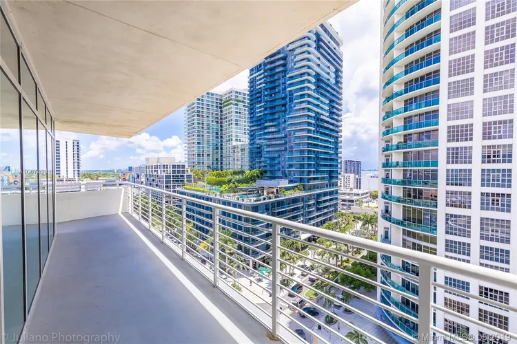 Midblock Condominium #1004 image #23