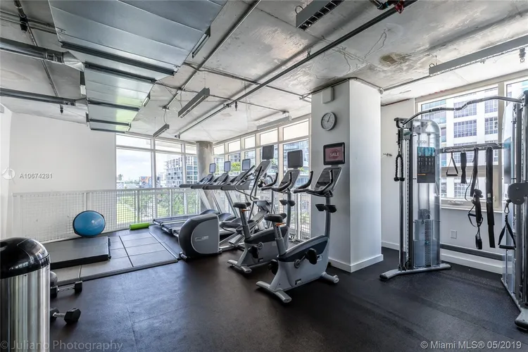 Midblock Condominium #1004 image #30