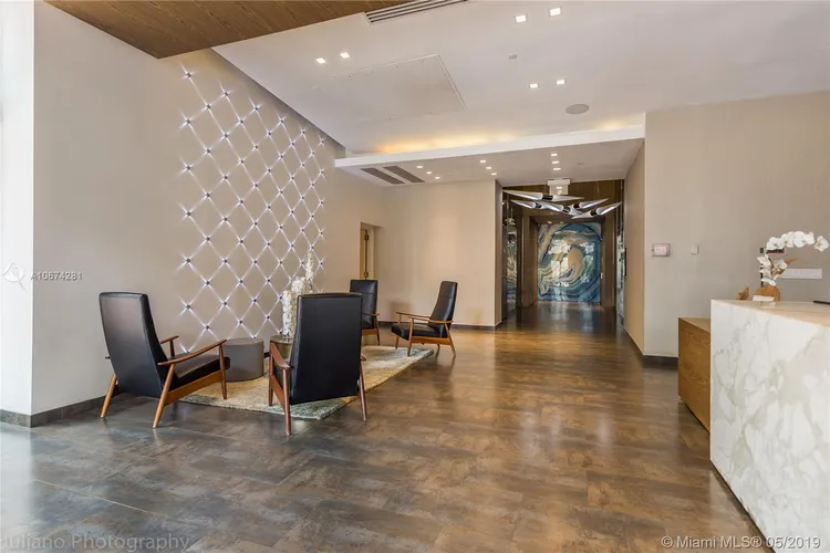 Midblock Condominium #1004 image #35