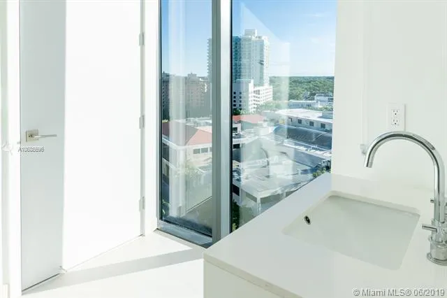 Park Grove Club Residences #1101 image #13