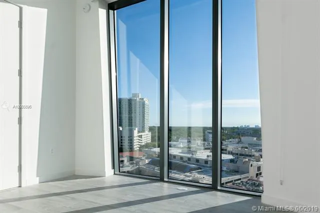 Park Grove Club Residences #1101 image #15