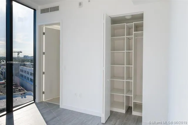 Park Grove Club Residences #1101 image #6