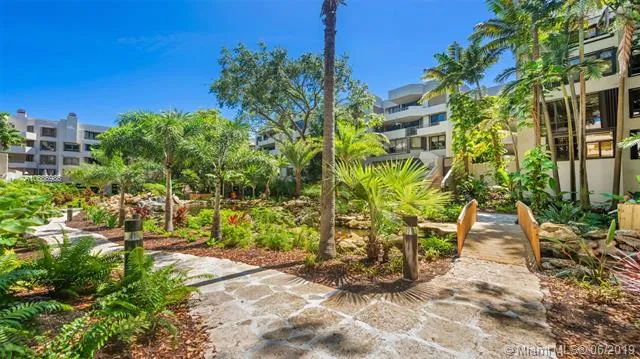 Key Colony IV Botanica #361 image #29