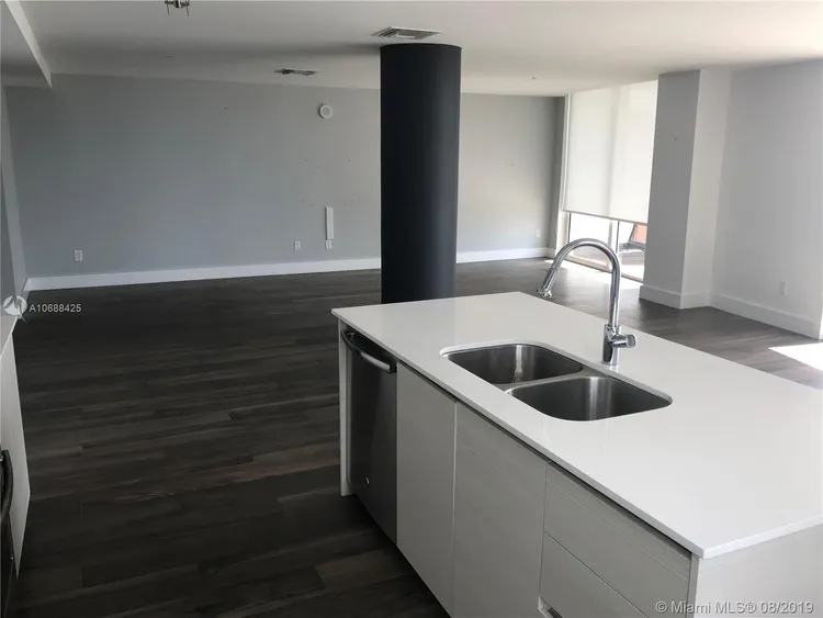 Baltus House #1401 image #12