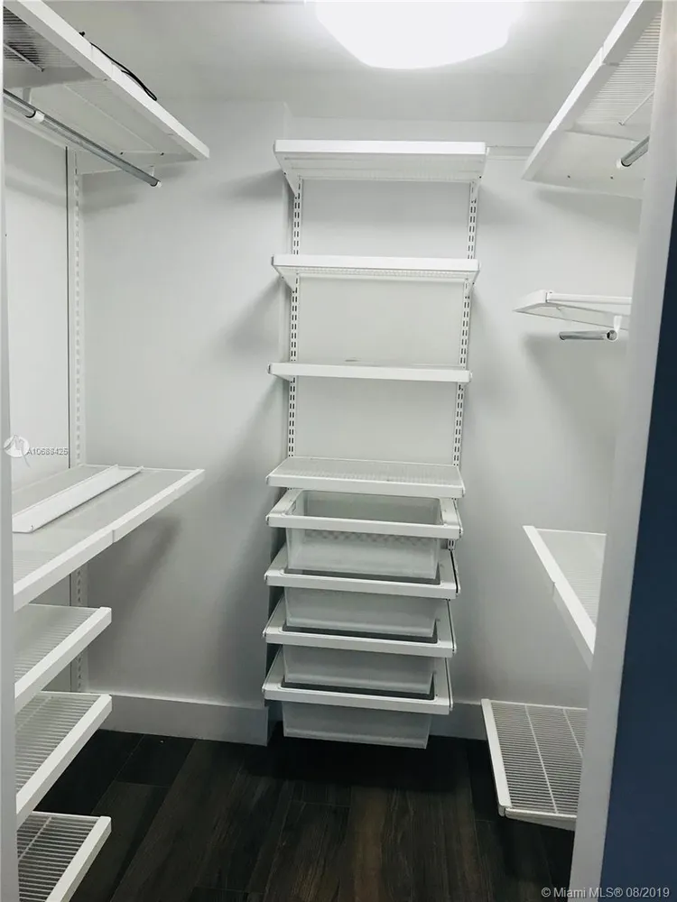 Baltus House #1401 image #8