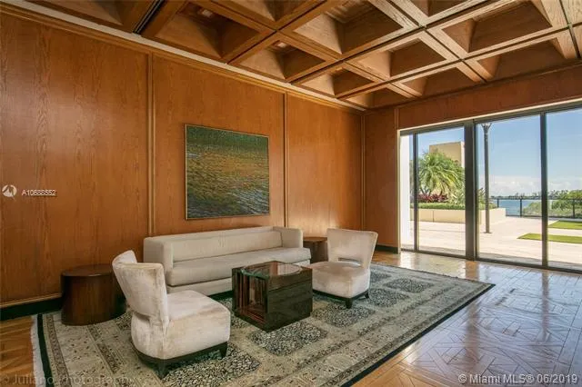 Villa Regina Condo #1604 image #11