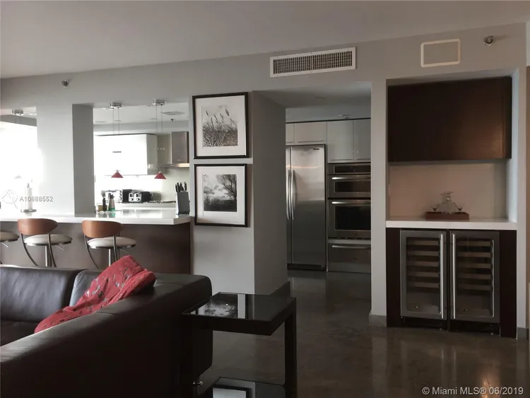 Villa Regina Condo #1604 image #19