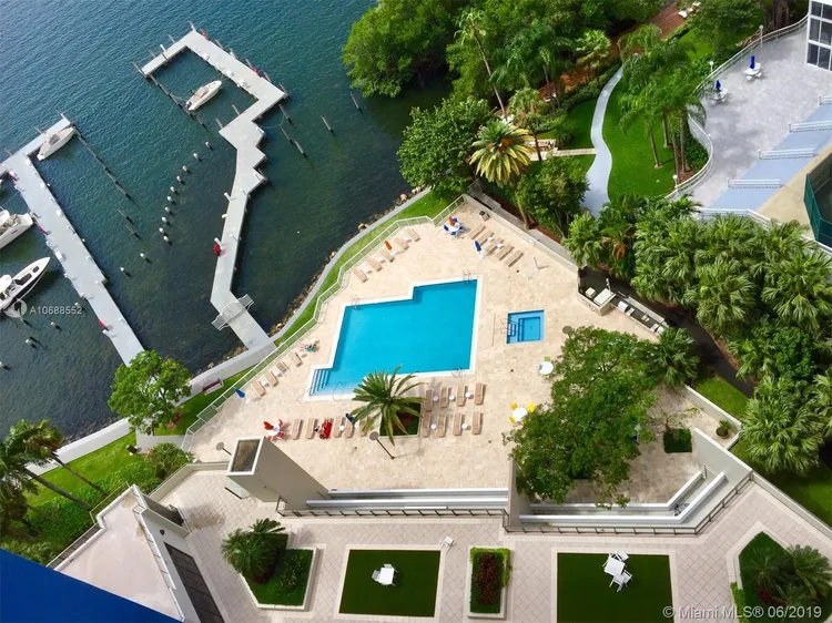 Villa Regina Condo #1604 image #27
