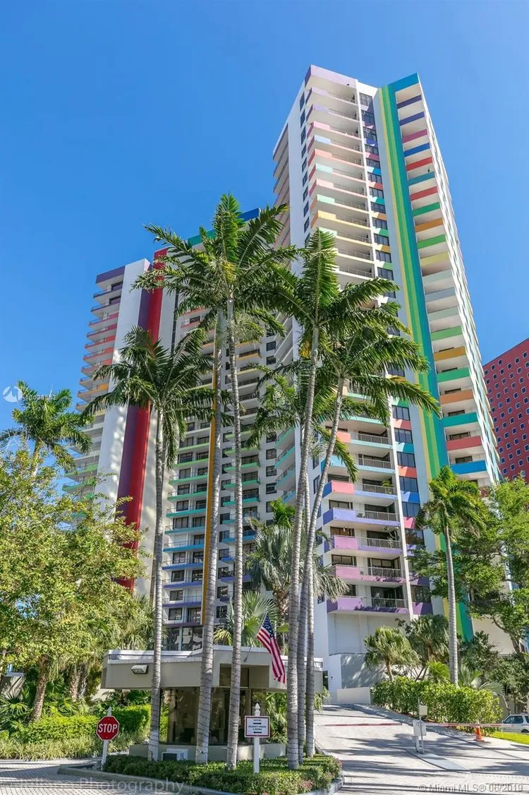 Villa Regina Condo #1604 image #28