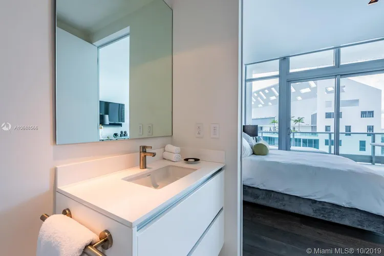 Jade Brickell #PH4707 image #38