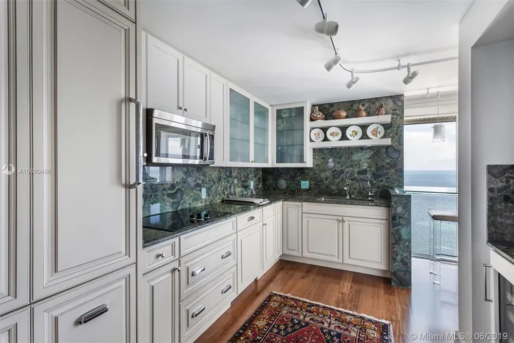 Casa del Mar #27A image #15