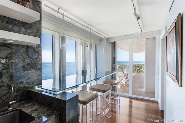 Casa del Mar #27A image #20