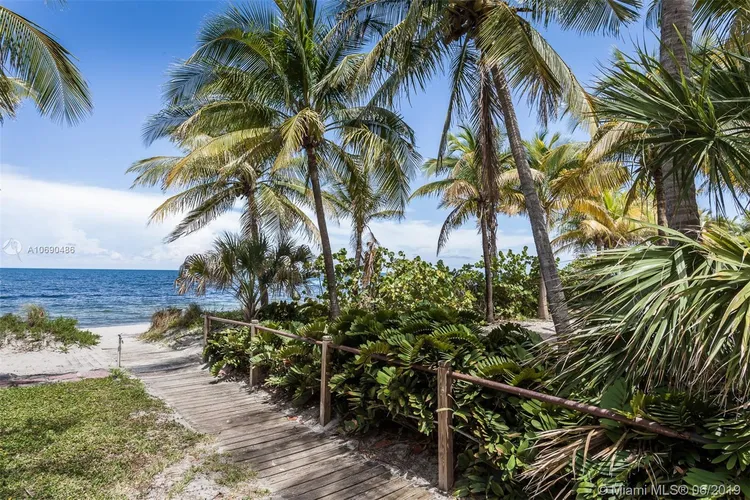 Casa del Mar #27A image #35