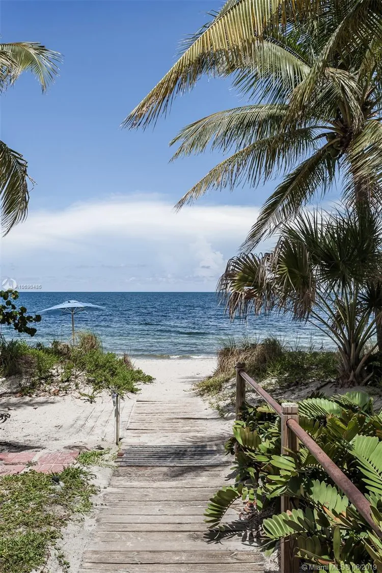 Casa del Mar #27A image #36