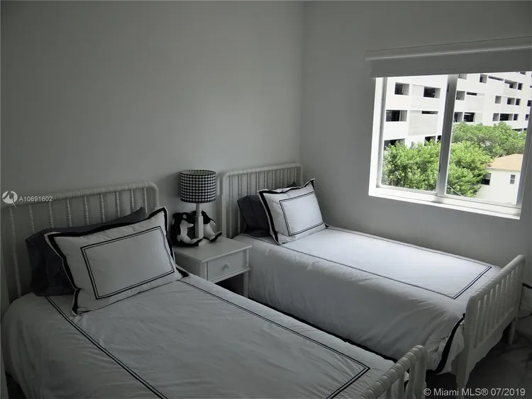 Emilia Edgewater #404 image #26