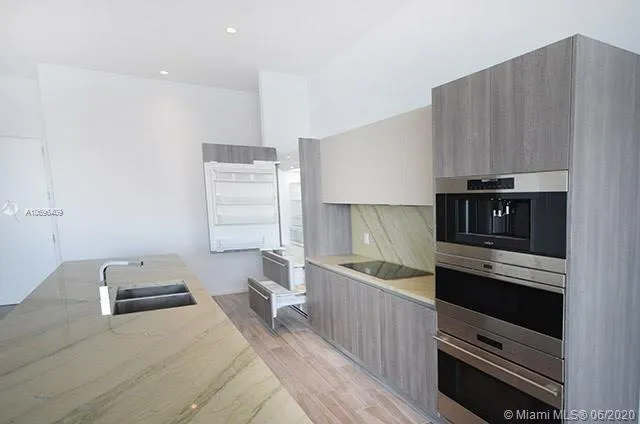 SLS Lux Brickell #MPH5702 image #6