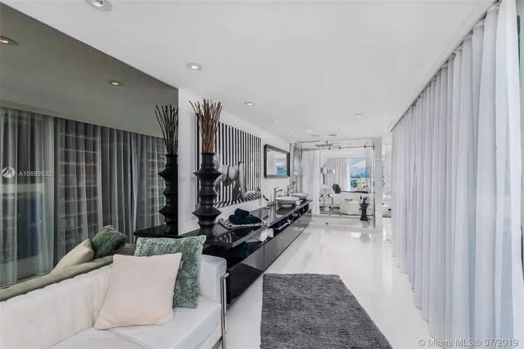 Mondrian #TS-5 image #20