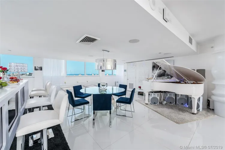 Mondrian #TS-5 image #40