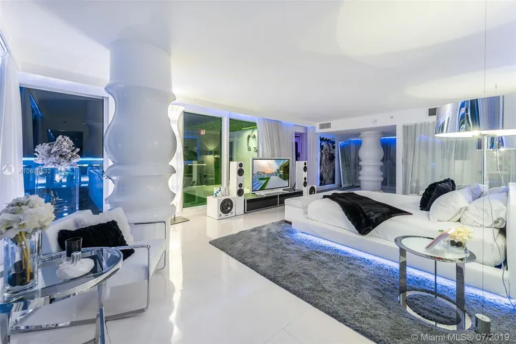 Mondrian #TS-5 image #68