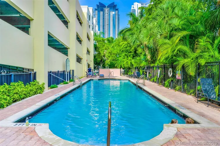 Porto Bellagio #1614 image #16