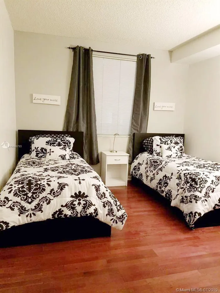 Porto Bellagio #1614 image #7