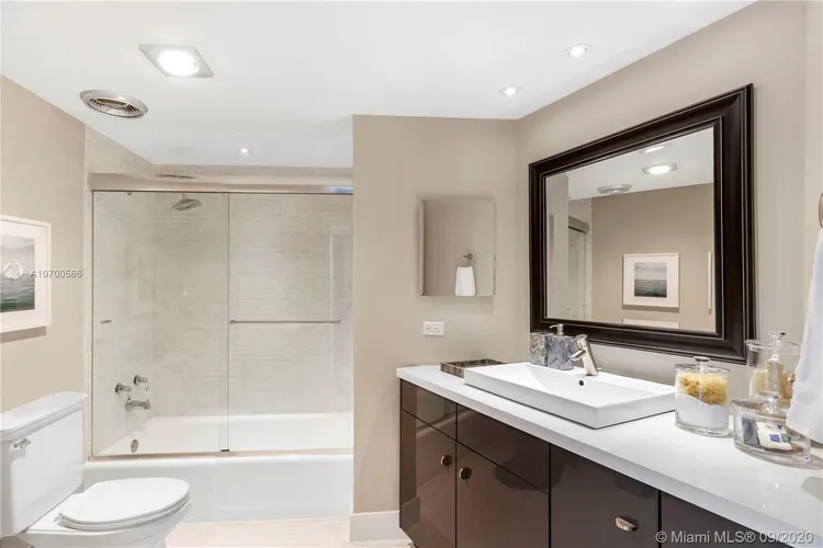 Palm Bay Towers #18W image #10