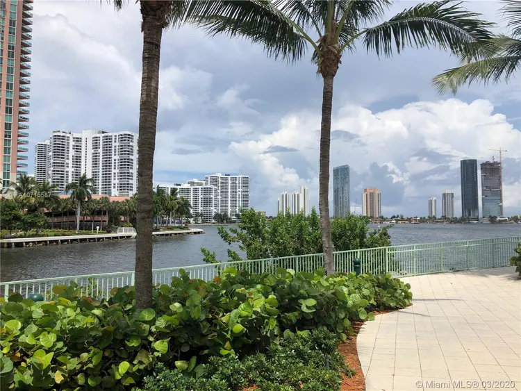 Tower 41 #1409 image #15