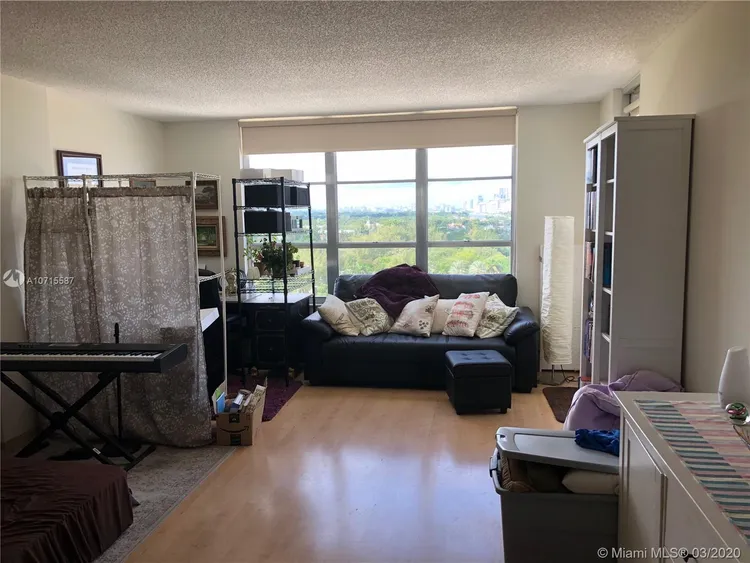 Tower 41 #1409 image #6