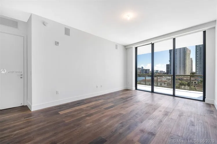 Echo Aventura #707 image #17